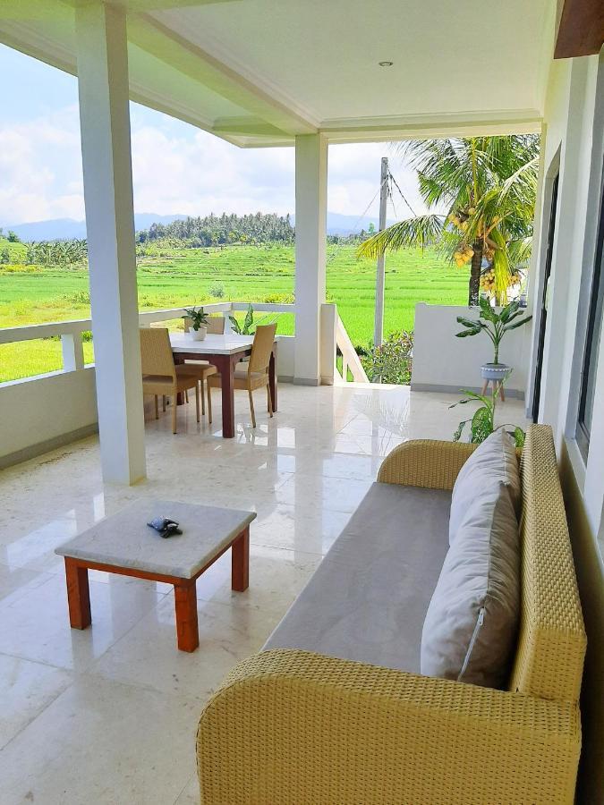 Medewi Manor Aparthotel Airsatang Exterior foto